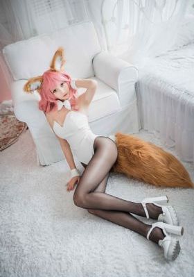 一面亲一面膜下边的免费_1080P高清视频播放